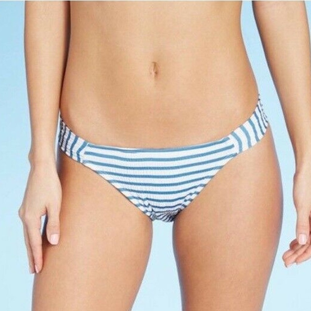 🔥 SALE Blue & White Striped Bikini Bottoms | Size XL